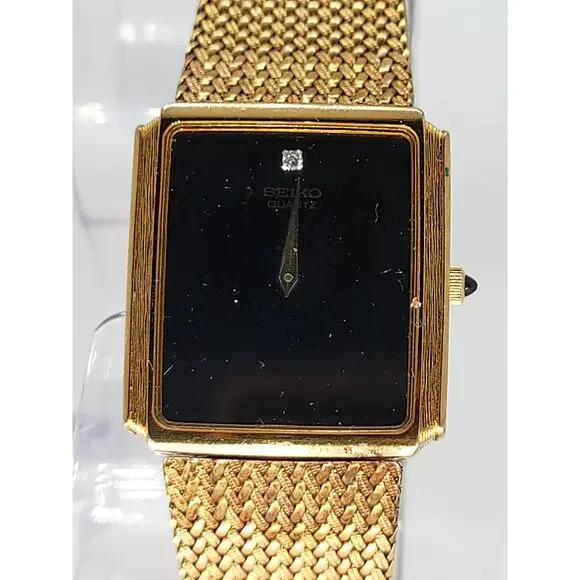 Pre-Owned Women's Seiko Gold-Tone Watch with Black Dial and Mesh Band - Picture 5 of 9